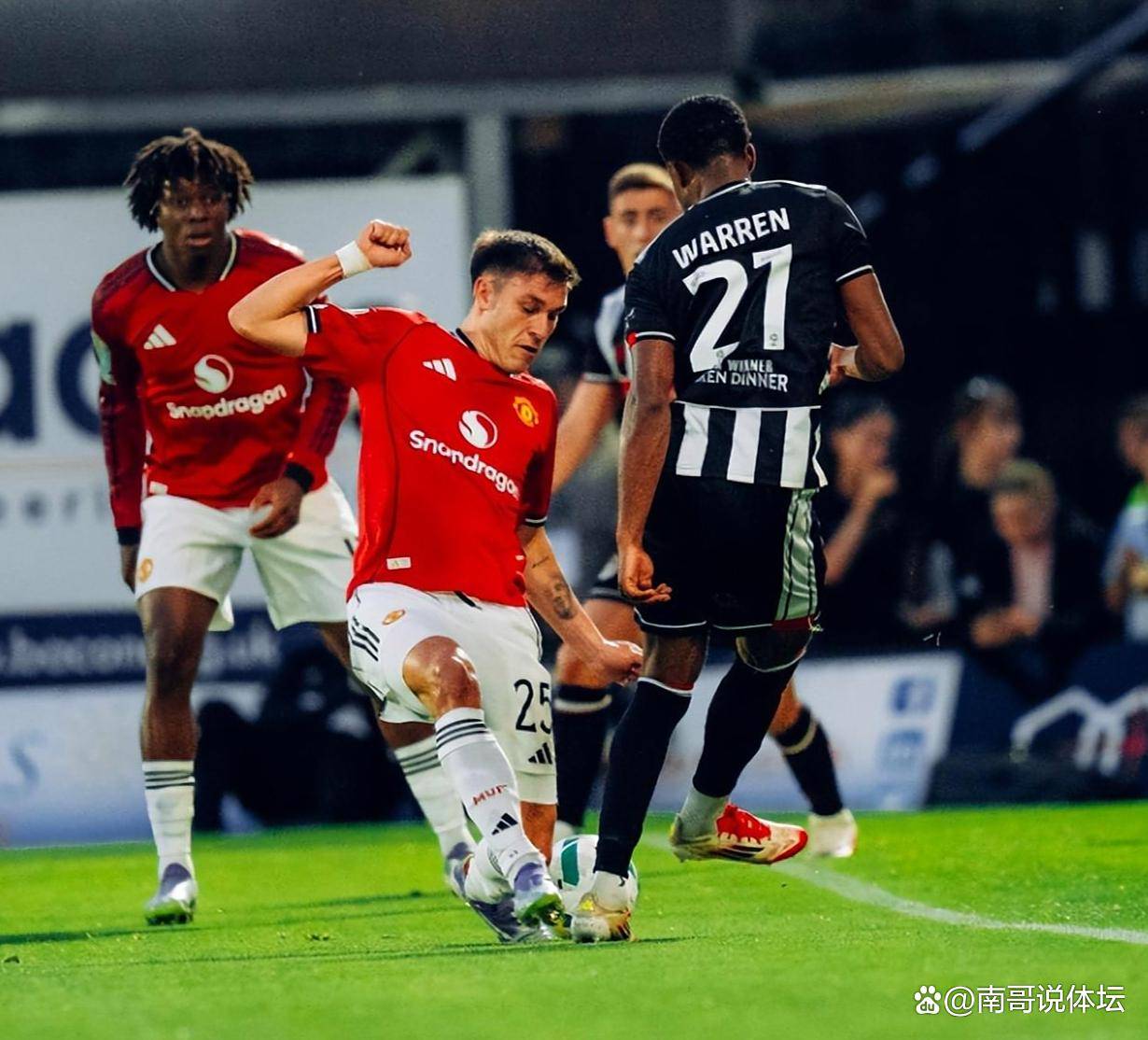 开云体育-包含里程碑夜曼联外线爆发，欧超杯关键时刻刷纪录，气氛紧张，球队文化再被提及的词条